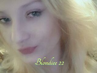Blondiee_22
