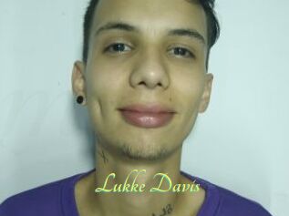 Lukke_Davis
