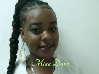 Miaa_Davis