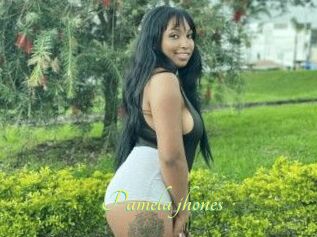 Pamela_jhones