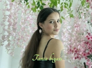 Tania_bigass