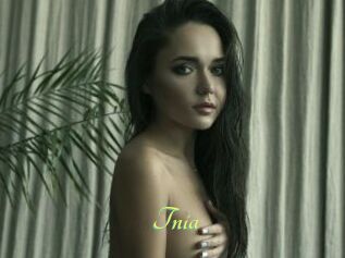 Tnia